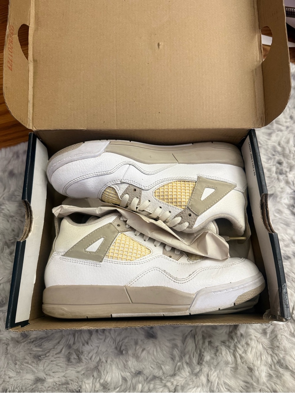jordan 4 retro white border blue light sand “linen” sz 3Y/5W